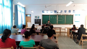 四川自贡市永安职中青爱小屋关注女学生安全，助女生圆梦