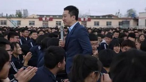中国知名企业家刘佳勇先生受聘青爱母校基金形象大使