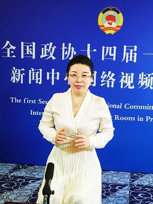 让母亲带孩子建设中国式现代化——张银俊、吴华萍做客全国政协十四届一次会议新闻中心网络视频采访间