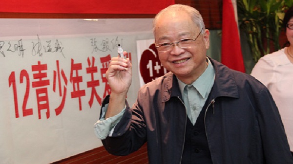 中华儿慈会名誉理事长、北京青爱教育基金会终身名誉会长魏久明先生签字支持5.12青少年关爱日发起