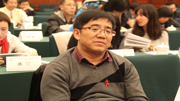 全国政协委员、中医药防治艾滋病研究中心常务副主任王健