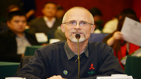 互满爱人与人驻华代表迈克尔·海尔曼 (Micheal·Hermann）
