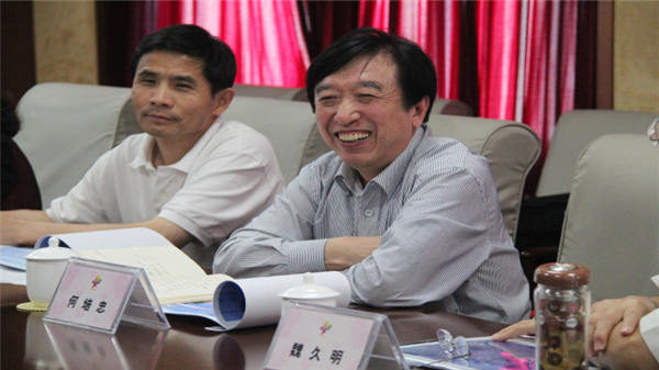 中华少年儿童慈善救助基金会专项基金办公室主任何培忠
