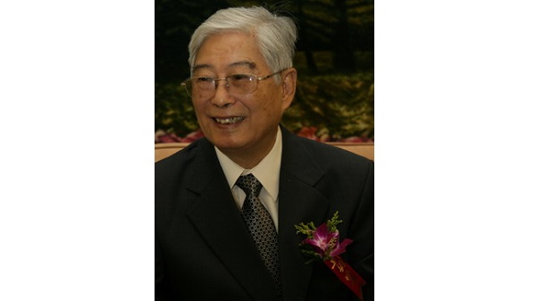 青艾工程领导小组组长、中国教育学会会长顾明远先生致词